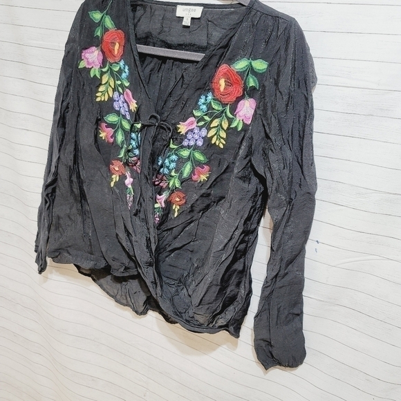 UMGEE GAUZY FLORAL EMBROIDERED DETAIL LONG SLEEVE BLOUSE FAUX WRAP MIDRIFF SZ SM - Picture 2 of 7